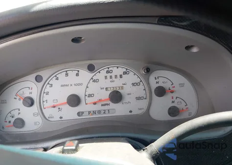 2002 Ford Explorer z USA, uszkodzony, nr VIN FMZU67E52UA94352